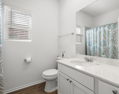 104 Blue Blaze Trl - Photo Thumbnail 11