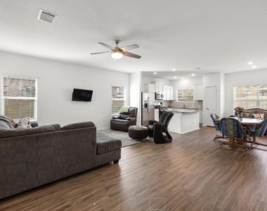 104 Blue Blaze Trl - Photo Thumbnail 3
