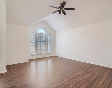 811 Canyon Bend Rd - Photo Thumbnail 1