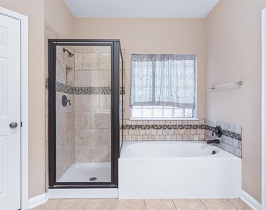 620 Middle Creek Dr - Photo Thumbnail 19