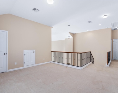 620 Middle Creek Dr - Photo Thumbnail 24