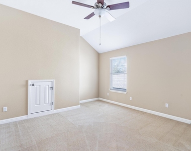620 Middle Creek Dr - Photo Thumbnail 27