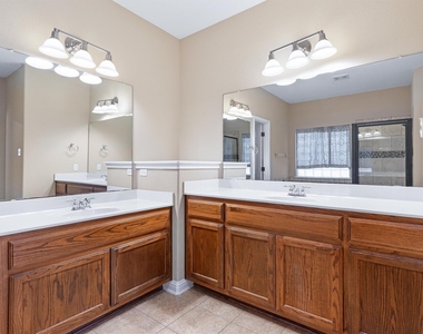 620 Middle Creek Dr - Photo Thumbnail 18