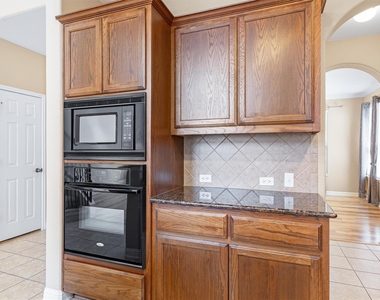 620 Middle Creek Dr - Photo Thumbnail 13