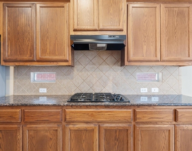 620 Middle Creek Dr - Photo Thumbnail 12