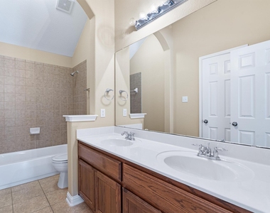 620 Middle Creek Dr - Photo Thumbnail 31