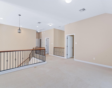620 Middle Creek Dr - Photo Thumbnail 23