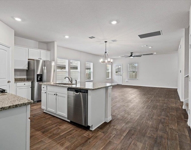 20221 Heinrich Ln - Photo Thumbnail 3