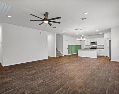 20221 Heinrich Ln - Photo Thumbnail 13