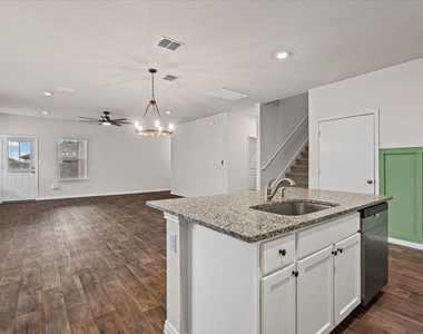 20221 Heinrich Ln - Photo Thumbnail 7