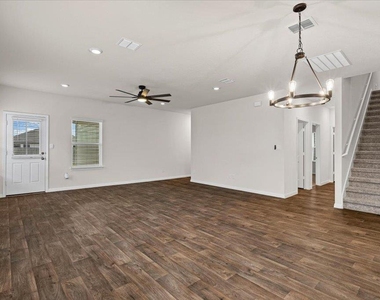 20221 Heinrich Ln - Photo Thumbnail 14