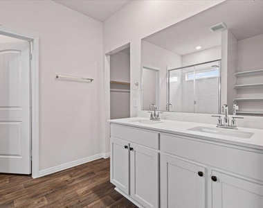 20221 Heinrich Ln - Photo Thumbnail 18