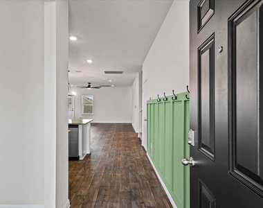 20221 Heinrich Ln - Photo Thumbnail 8