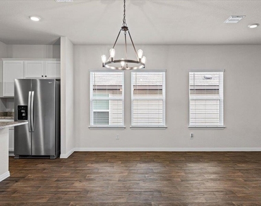 20221 Heinrich Ln - Photo Thumbnail 10