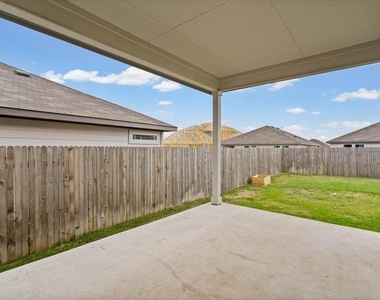 20221 Heinrich Ln - Photo Thumbnail 28