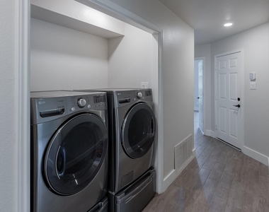 3213 Canyon Ledge Cv - Photo Thumbnail 18