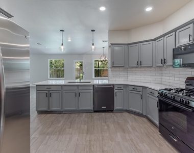 3213 Canyon Ledge Cv - Photo Thumbnail 8
