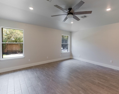 3213 Canyon Ledge Cv - Photo Thumbnail 23