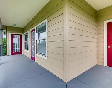 2320 Gracy Farms Ln - Photo Thumbnail 13