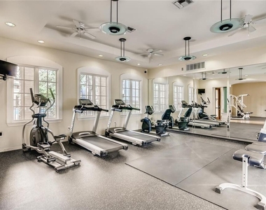 2320 Gracy Farms Ln - Photo Thumbnail 10