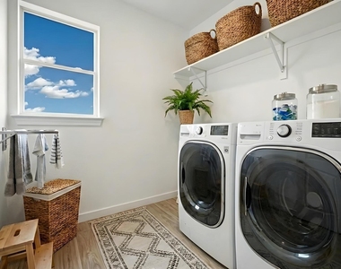 13501 Sierra Wind Ln - Photo Thumbnail 4