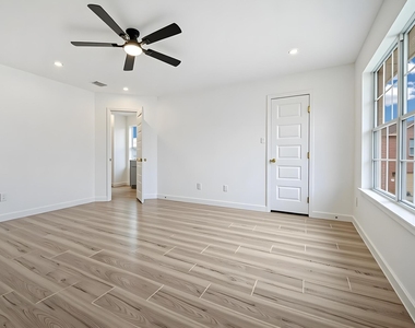 13501 Sierra Wind Ln - Photo Thumbnail 16