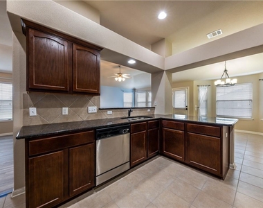 19145 Leigh Ln - Photo Thumbnail 27