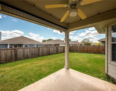 19145 Leigh Ln - Photo Thumbnail 31
