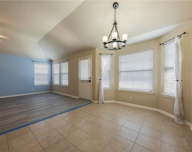 19145 Leigh Ln - Photo Thumbnail 22