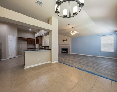 19145 Leigh Ln - Photo Thumbnail 23