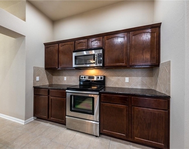 19145 Leigh Ln - Photo Thumbnail 26