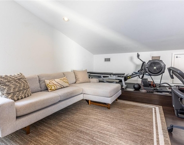 500 W 51st St - Photo Thumbnail 25