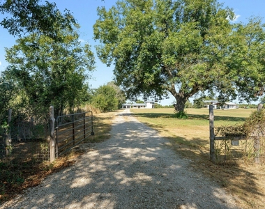 1802 Man O War Dr - Photo Thumbnail 27