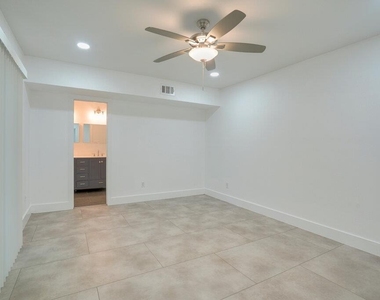 1800 Grace St - Photo Thumbnail 8