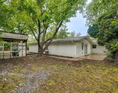 1800 Grace St - Photo Thumbnail 19