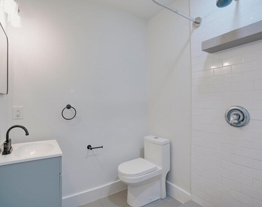 1800 Grace St - Photo Thumbnail 16