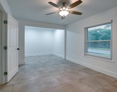 1800 Grace St - Photo Thumbnail 6