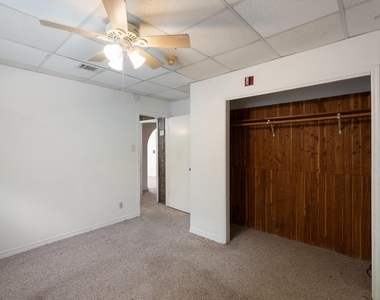 4616 E Cesar Chavez St - Photo Thumbnail 18