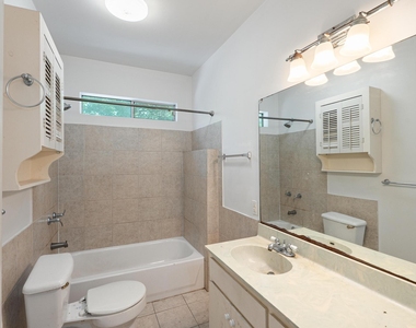 4616 E Cesar Chavez St - Photo Thumbnail 19