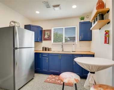 4702 Crest Oak Rd - Photo Thumbnail 18