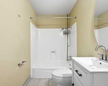 2124 Burton Dr - Photo Thumbnail 15