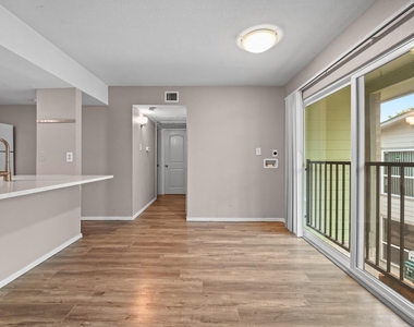 2124 Burton Dr - Photo Thumbnail 7