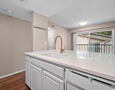 2124 Burton Dr - Photo Thumbnail 1