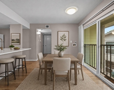 2124 Burton Dr - Photo Thumbnail 19