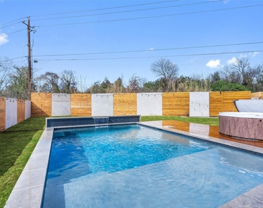 4800 Vinson Dr - Photo Thumbnail 4