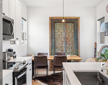 4800 Vinson Dr - Photo Thumbnail 9