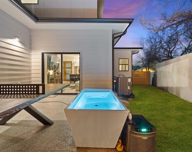 4800 Vinson Dr - Photo Thumbnail 6