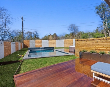4800 Vinson Dr - Photo Thumbnail 3