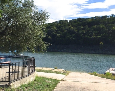 2437 Crosswind Dr - Photo Thumbnail 16