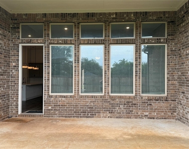 352 Olympic Park Dr - Photo Thumbnail 25